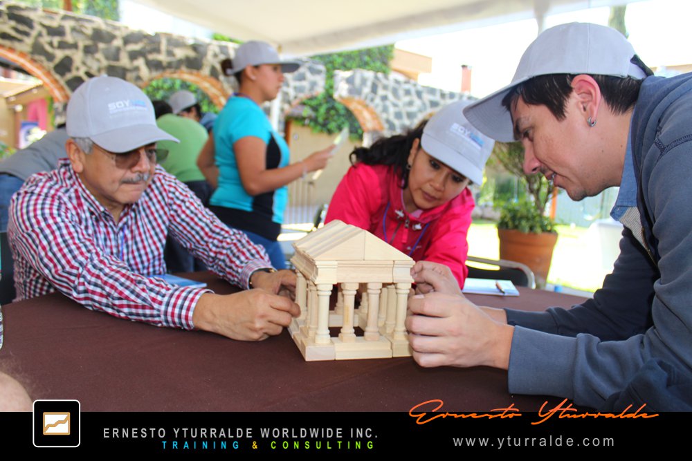 Taller de cuerdas bajas en Bogotá para fortalecer confianza, liderazgo y trabajo en equipo