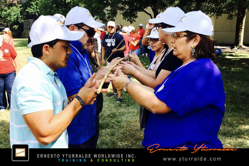 Talleres outdoor en Colombia para desarrollar equipos de alto desempeño y mayor cohesión